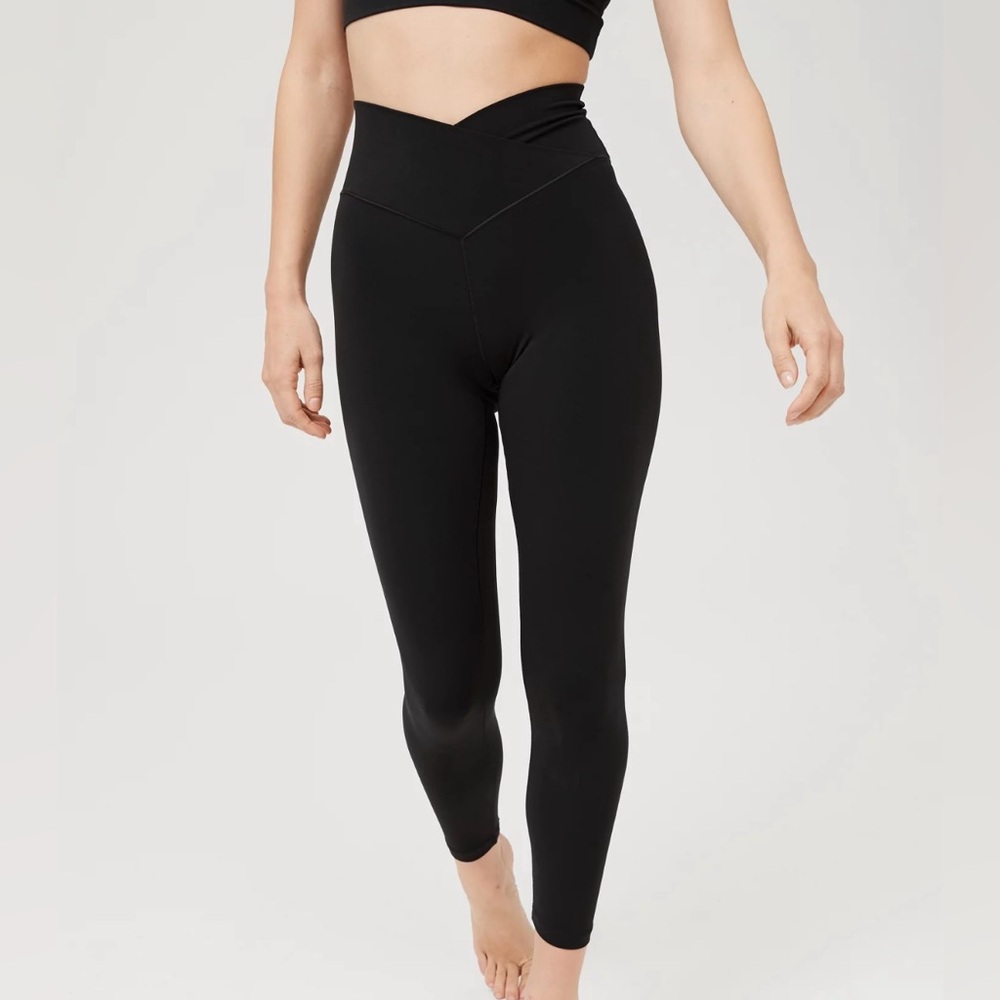 Offline by Aerie Real Me Black Crossover Waist Leggings
